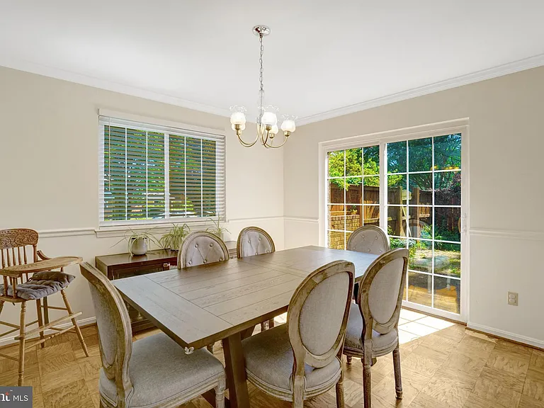 8527 Parliament Dr — Photo 9