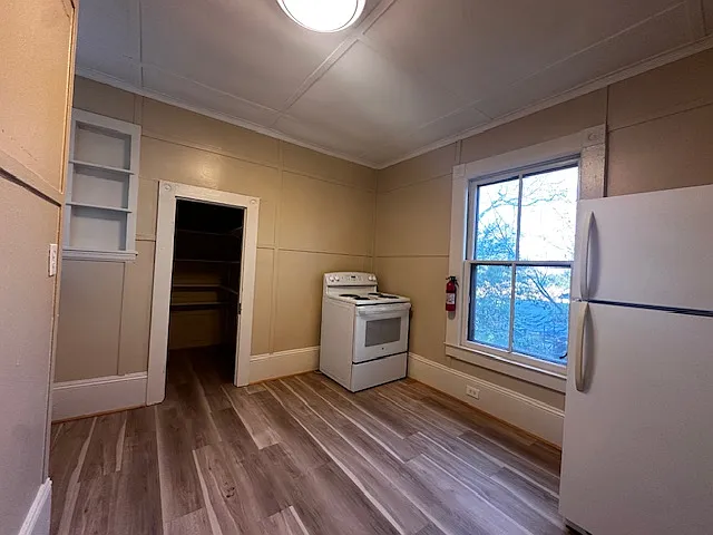 409 N Cedar St #D — Photo 5