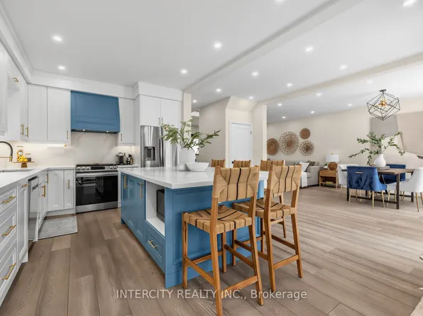 75 Canoe Ct, Richmond Hill, ON L4E 3Y2