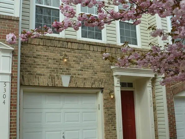 5302 Chieftain Cir, Alexandria, VA 22312