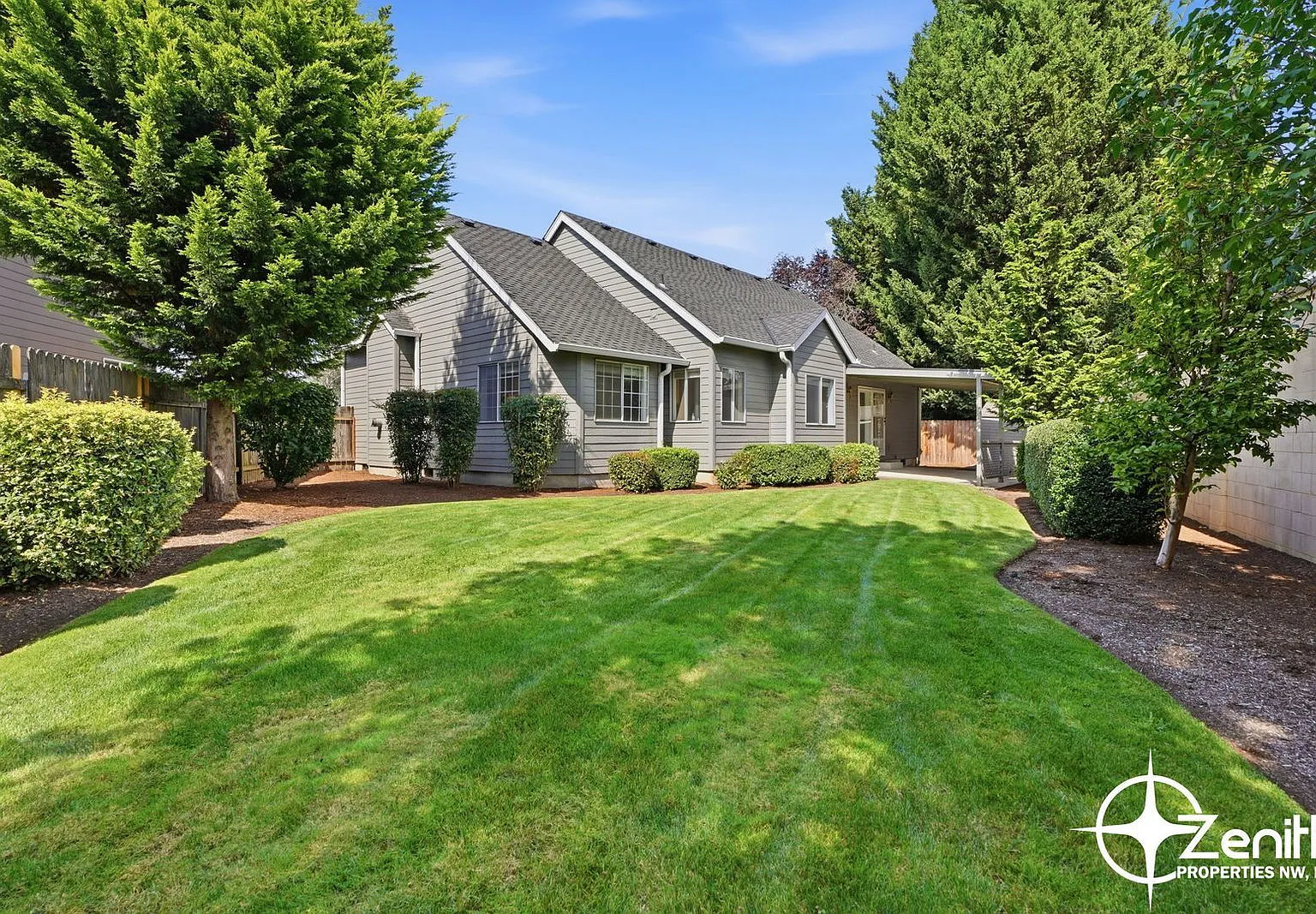 3 bed, 2.0 bath, 1602 sqft, $3,000 — Photo 3