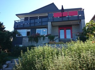 6714 38th Ave SW, Seattle, WA 98126