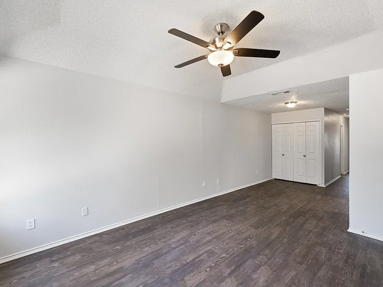 2540 Avenue H #2540 — Photo 11