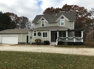 16783 153rd Ave, Spring Lake, MI 49456