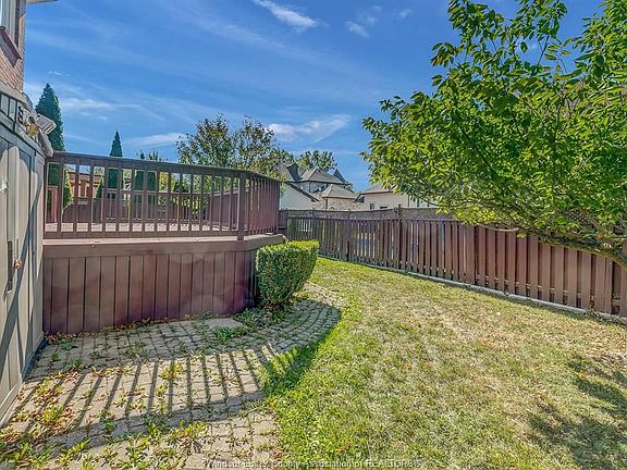 4th image of 451 John Harvey Cres