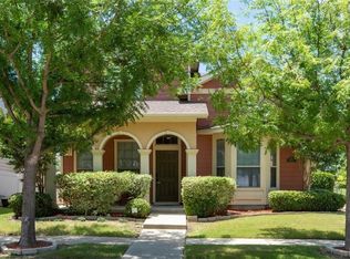 1037 Wenk Ct, Aubrey, TX 76227