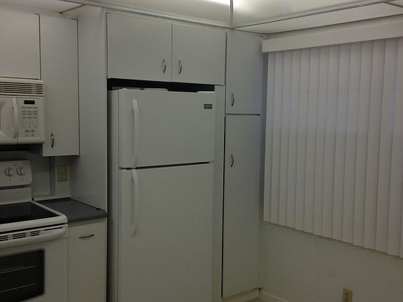 3rd image of 2505 Antigua Ter APT H1