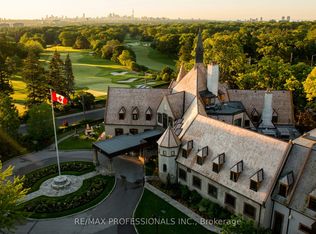 10 Woodmere Ct, Toronto, ON M9A 3J2