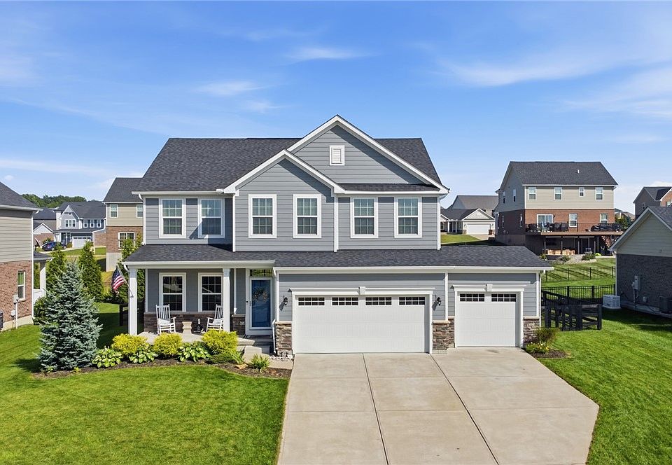 1st image of 748 E Brooke Dr