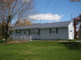 2574 Custer Orangeville Rd NE, Burghill, OH 44404