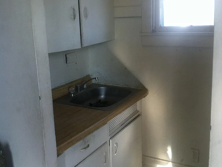 716 4th Ave SE — Photo 10