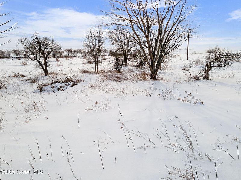 4th image of 253 River Road
