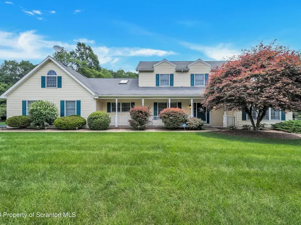 214 Deer Run Dr, Mountain Top, PA 18707
