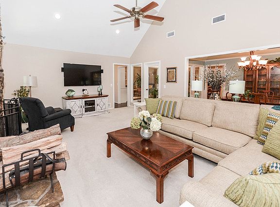 5th image of 1026 Magnolia Dr
