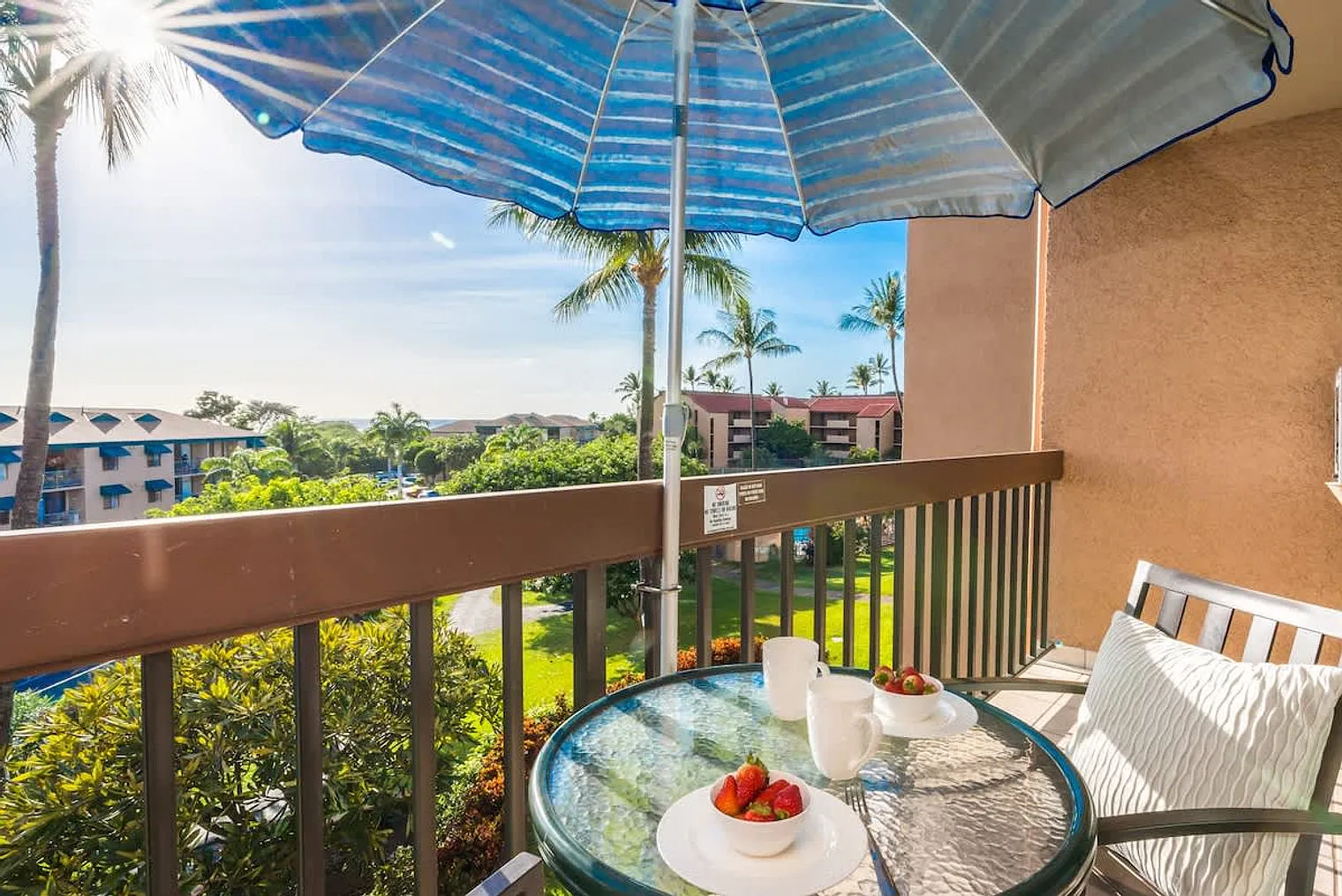 1 bed, 1.0 bath, 893 sqft, $6,840 — Photo 4
