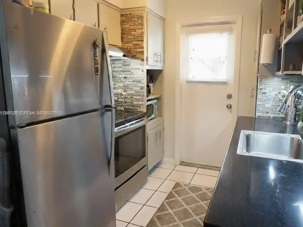 6565 Santona St #B5, Coral Gables, FL 33146