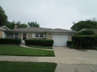 3008 Old Glenview Rd, Wilmette, IL 60091
