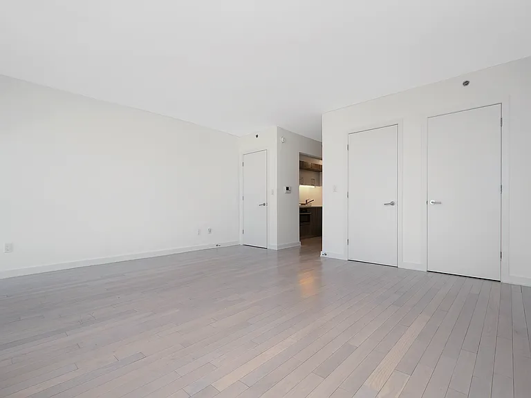 250 Bedford Ave #157401 — Photo 4