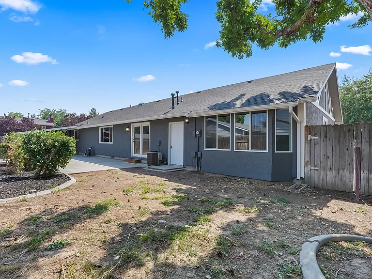 2692 W Gemstone Dr — Photo 23