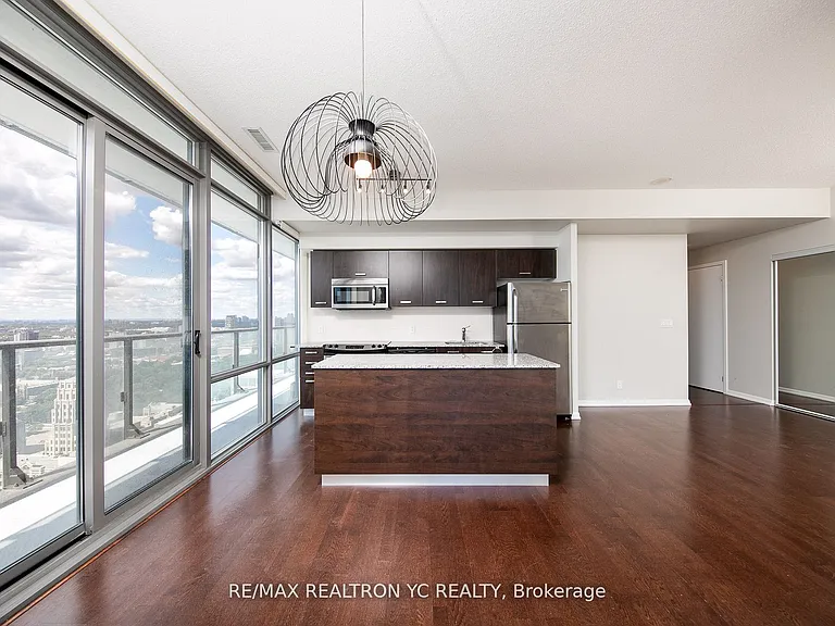 832 Bay St #3510 — Photo 10