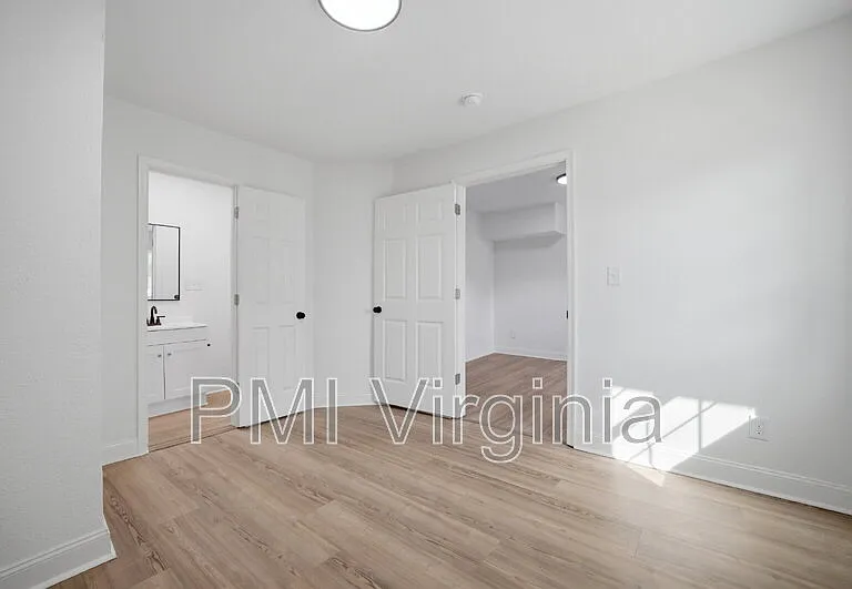 307 N 4th St — Photo 7