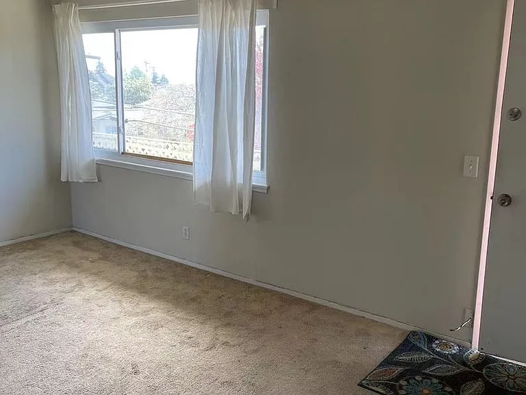 2199 Grant Street — Photo 5