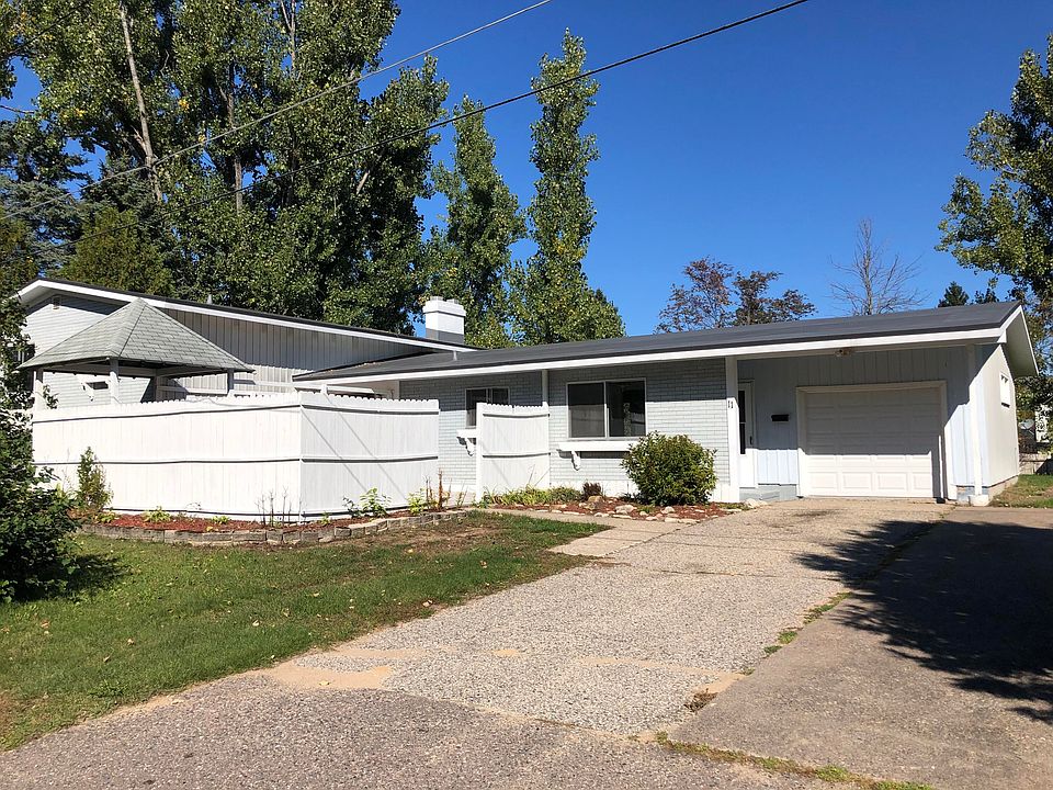 1st image of 11 Birch Pl