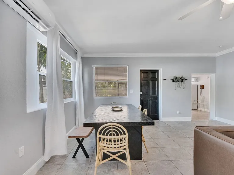 415 S Hyer Ave #B — Photo 20