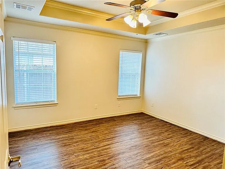 914 Crystal Dove Ave — Photo 11