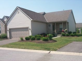 130 Pebble Creek Dr, Pataskala, OH