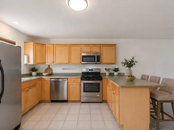 2743 Cranberry Hwy APT 5B, Wareham, MA 02571