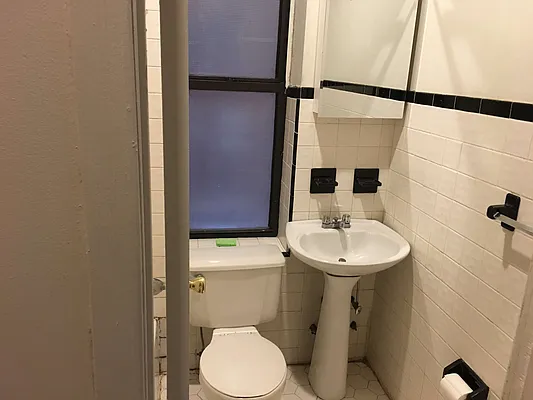 Rented by New York City Apartments | media 40