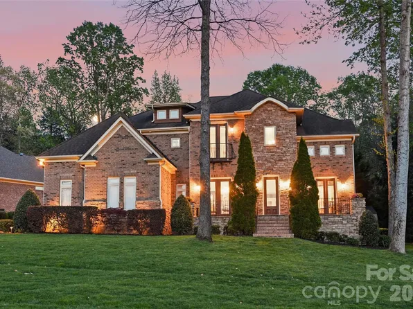 163 W Maranta Rd, Mooresville, NC 28117