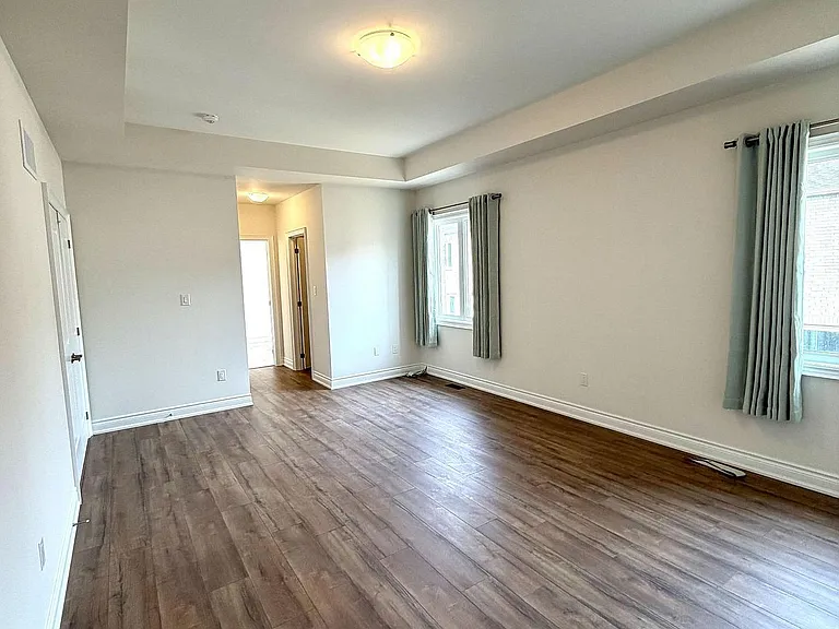 64 Bud Leggett Cres — Photo 10