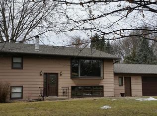 1706 Maple Dr SE, Alexandria, MN 56308