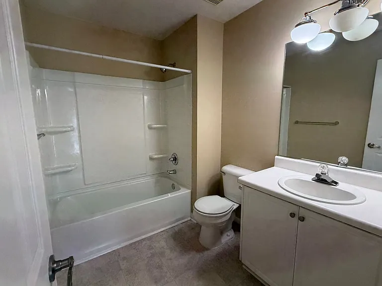 303 Hazelnut Dr — Photo 9
