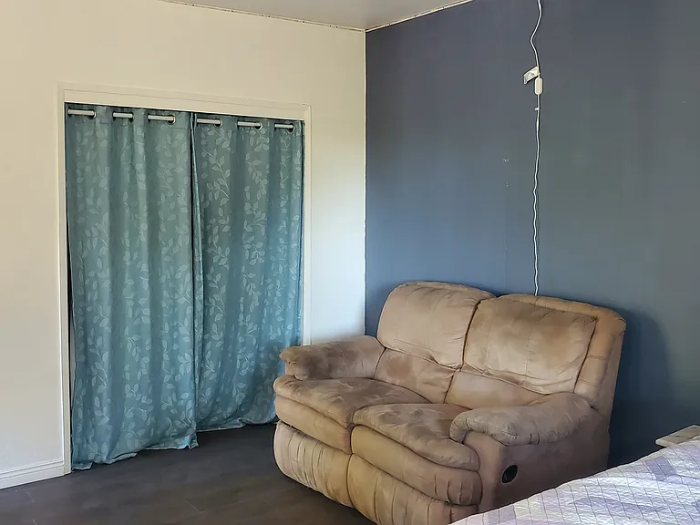 3804 Laurel Trl — Photo 6