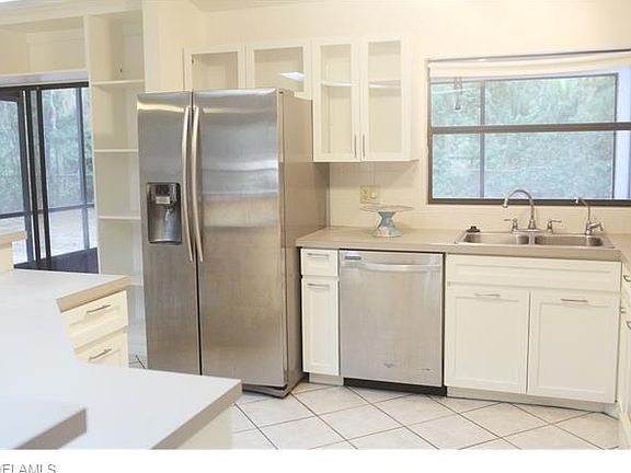 4th image of 8229 Sanibel Blvd