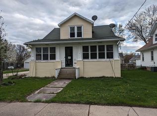 725 2nd St, Menasha, WI 54952