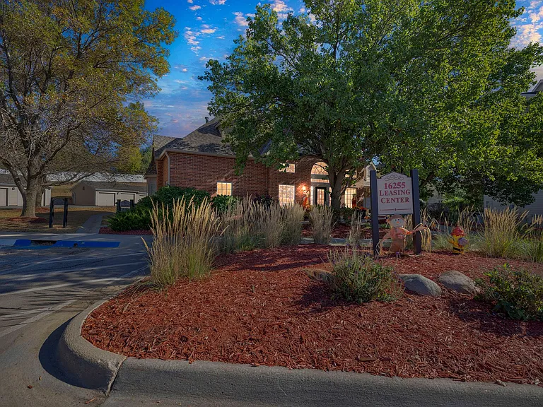 Find your new home at Cambury Hills Apartments, 16255 Emmet Plaza, Omaha, NE 68116. Professionally Operated by Highlands Vista Group.