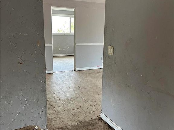5th image of 2360 Cherry Ln
