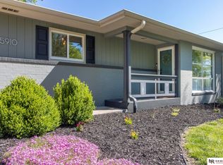 5910 Gillan Rd, Lincoln, NE 68505