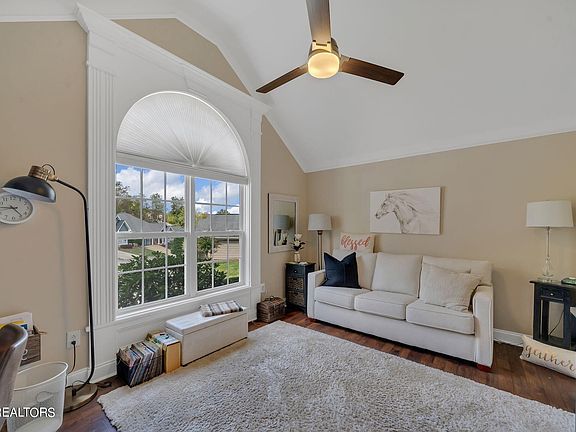 2nd image of 81 Hiddenbrook Ln