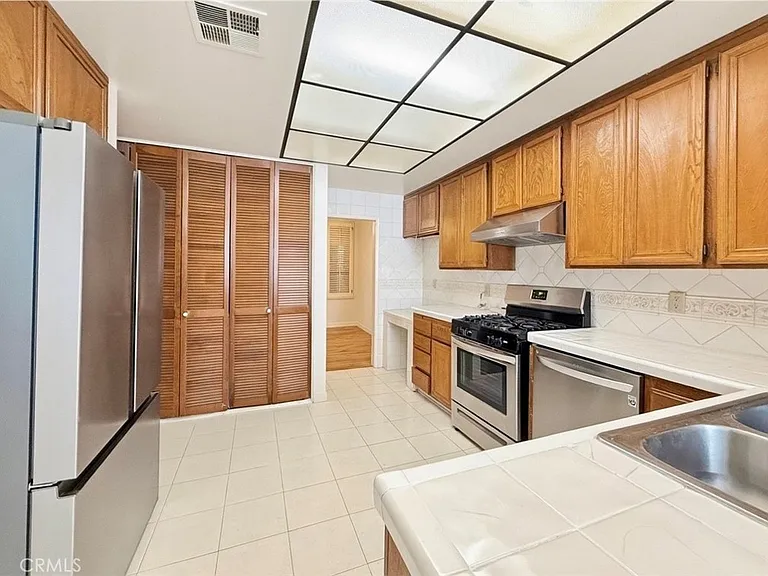 415 W Duarte Rd #2 — Photo 9