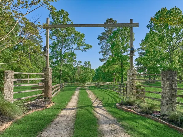 23004-2 Landrum Village Dr, Montgomery, TX 77316