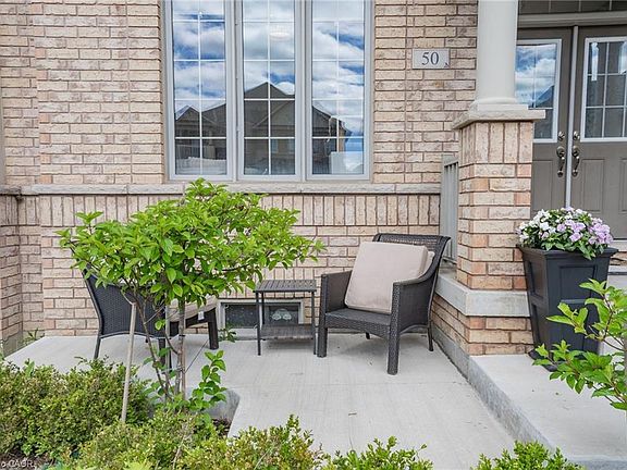 3rd image of 50 Bonnie Braes Dr