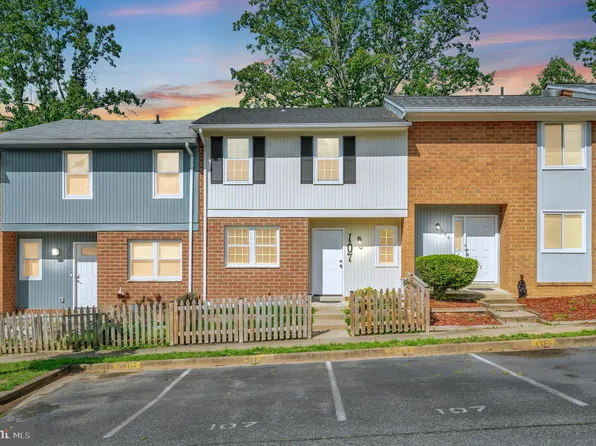 107 Oak Dr, Stafford, VA 22554