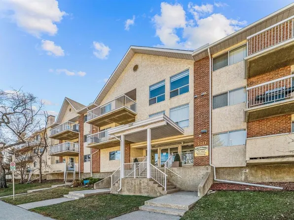 2211 E 29th St SW #201, Calgary, AB T3E 2K1