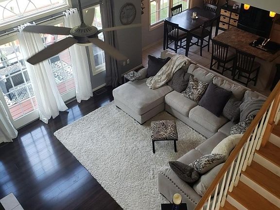 2nd image of 30 Turnberry Ln