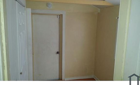 3rd image of 3207 N Bolton Ave